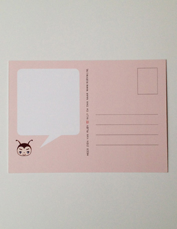 achterkant groene wenskaart met illustratie van een bij met de tekst don't worry bee happy