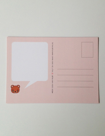 achterkant roze wenskaart met illustratie van een beer met de tekst ik ben beretrots op jou