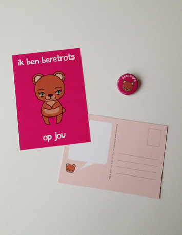 roze wenskaart met illustratie van een beer met de tekst ik ben beretrots op jou