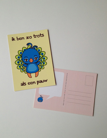 gele wenskaart met illustratie van een pauw met de tekst ik ben zo trots als een pauw