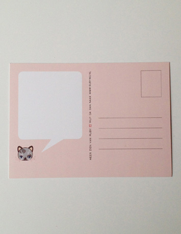 achterkant roze wenskaart met illustratie van een beer met de tekst ik ben beretrots op jou